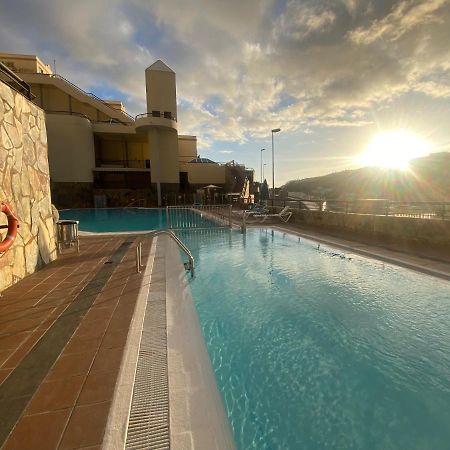 Modern Family Home Above Swimming Pool Puerto Rico (Gran Canaria) Exterior photo