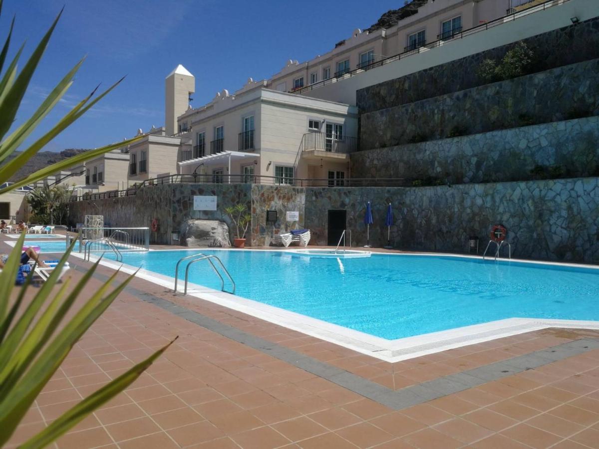 Modern Family Home Above Swimming Pool Puerto Rico (Gran Canaria) Exterior photo